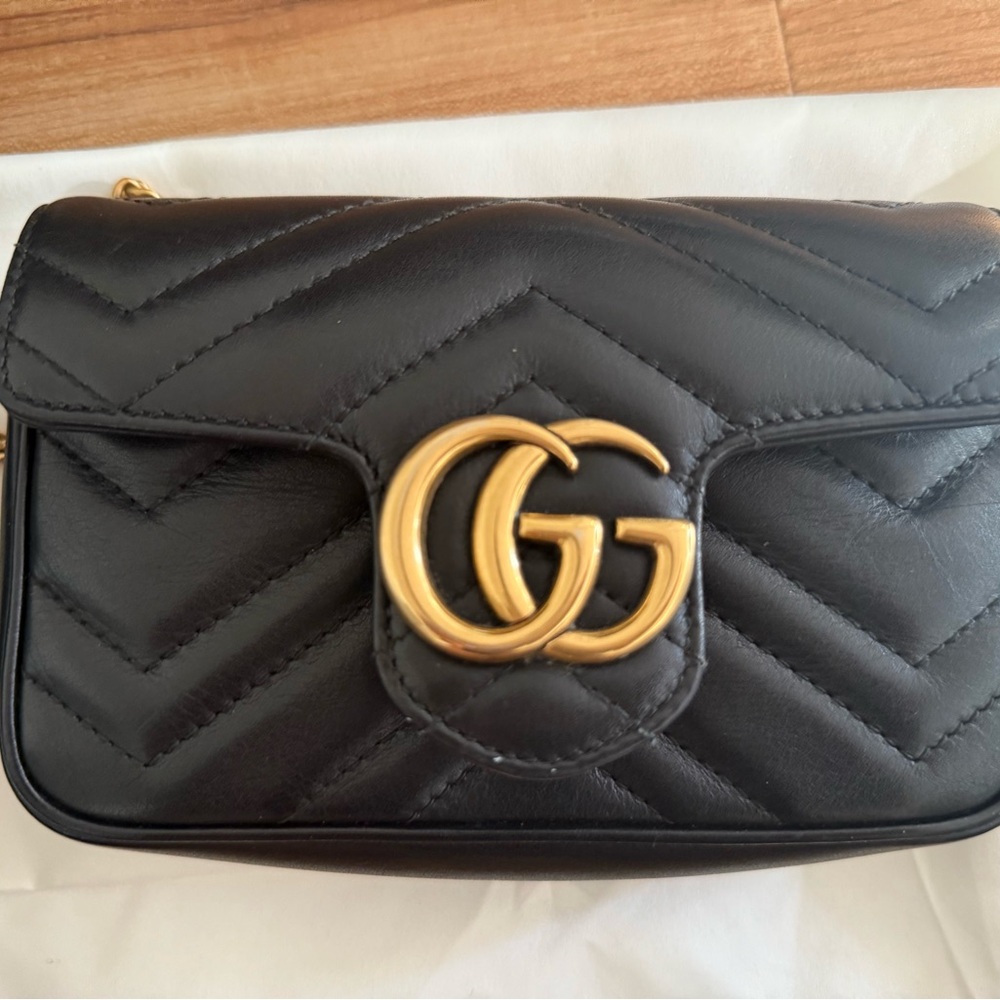 Gucci GG Marmont Mini Quilted Black Leather Shoulder Bag - Picture 7 of 16
